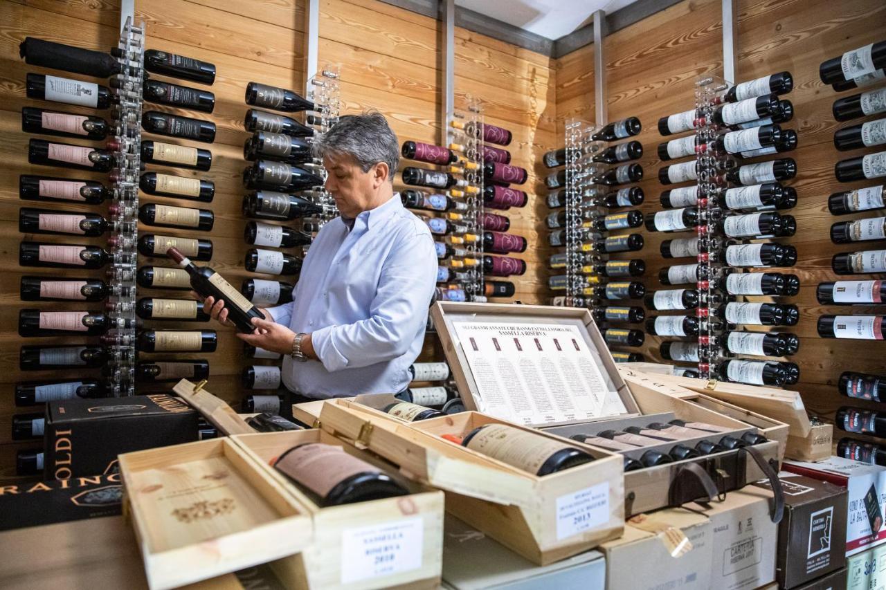Wine Hotel Retici Balzi Poggiridenti Eksteriør billede
