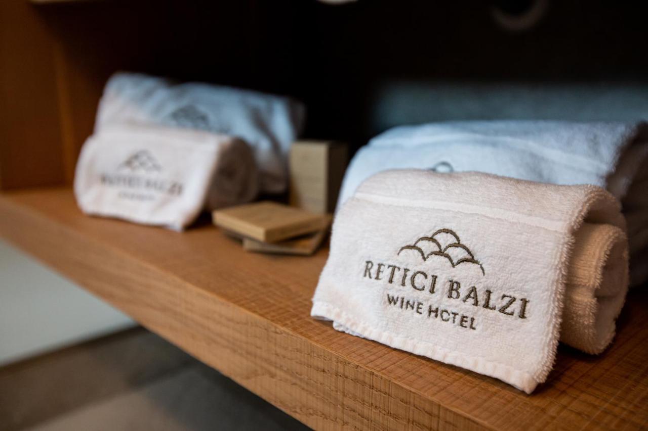 Wine Hotel Retici Balzi Poggiridenti Eksteriør billede